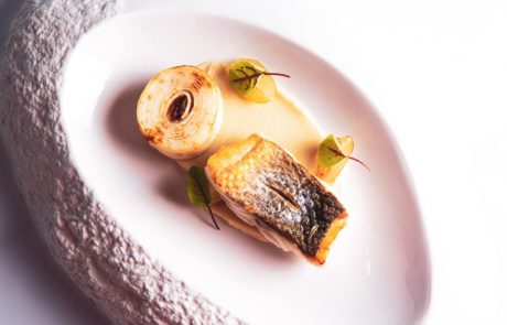 Le loup, restaurant L'Almandin