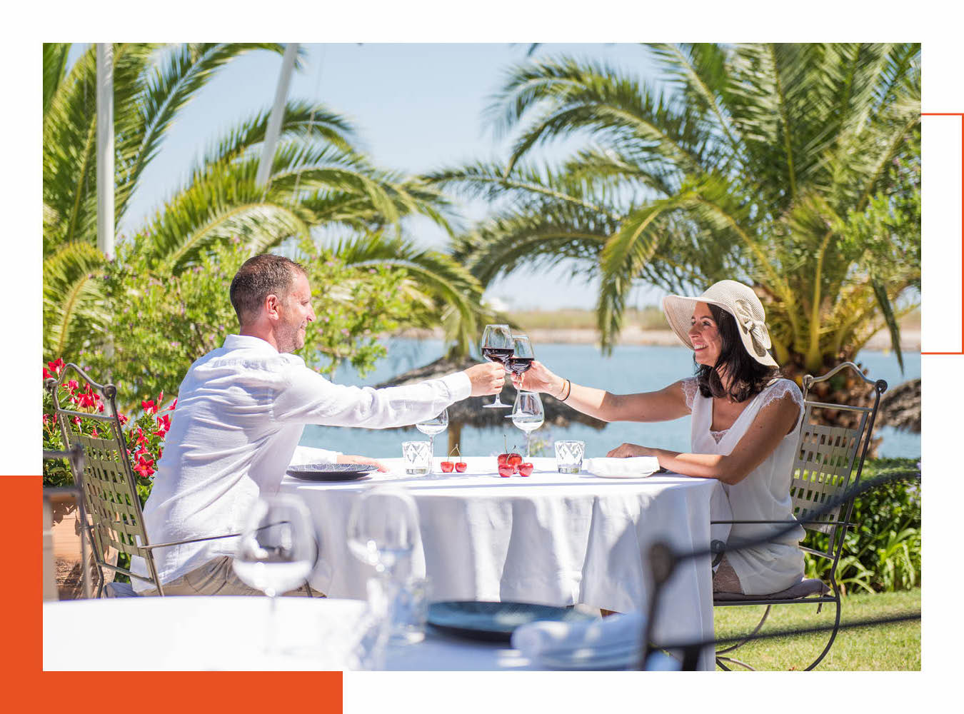 Une table en terrasse du restaurant L'Almandin